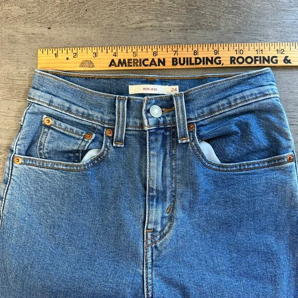 Levi's Mom Jeans High Rise 24 - Picture 10 of 14